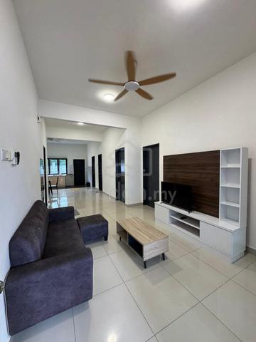 Rafflesia Residence Townhouse Corner Ground Floor Unit For Rent 1
