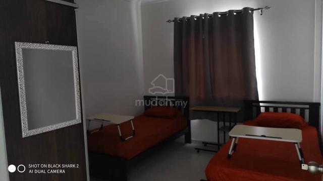 Suria Jelatek bilik tengah nonshare fully furnished  female muslim shj 1