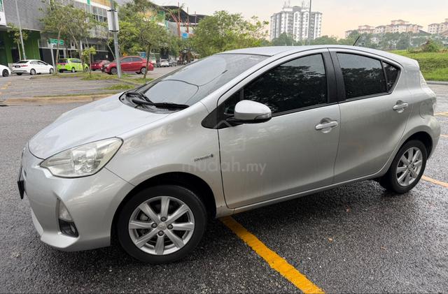 2012 Toyota PRIUS C 1.5 (HYBRID) NHP10R (A) - 3