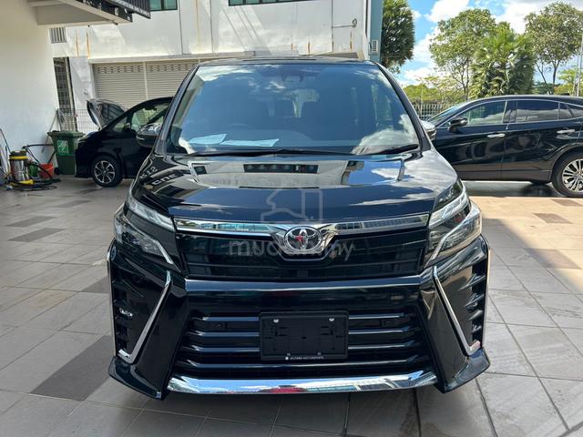2021 Toyota VOXY 2.0 ZS KIRAMEKI III (A) - 1