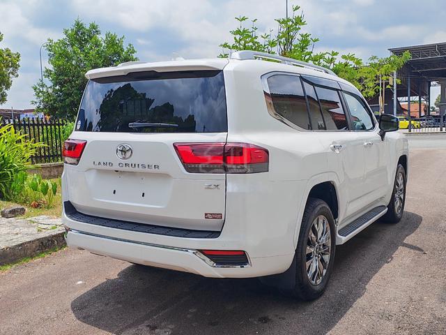 (5k Mileage) 2024 Toyota LANDCRUISER 3.5 ZX (A) - 4