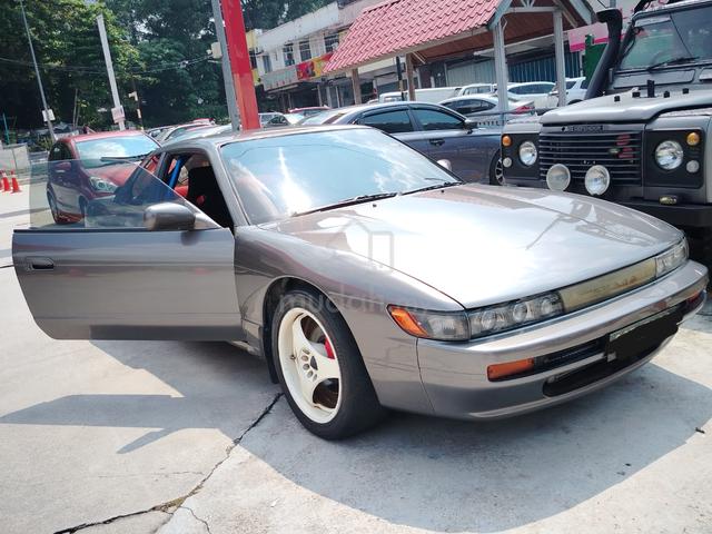 Nissan SILVIA S13 - 1