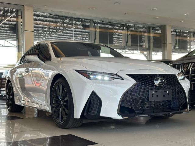 [GRADE 5A] 2022 Lexus IS300 2.0 F-SPORT - 8000 KM - 1