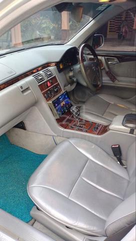 2003 Mercedes Benz E-CLASS 2.6 240 ELEGANCE (CKD) - 3