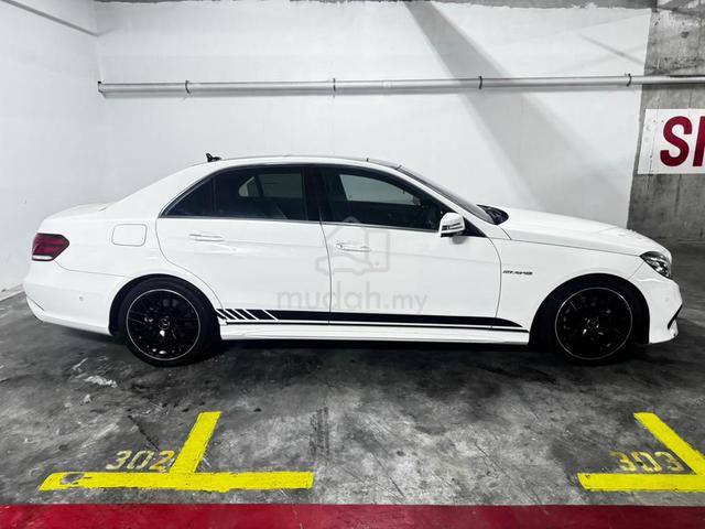 .2015 Mercedes Benz E300 BLUETEC HYBRID CKD 2.1AMG - 4