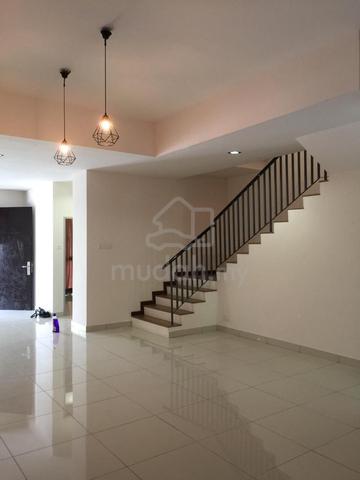 Partly Furnished Terrace with Extra Land in Tropicana Aman 1