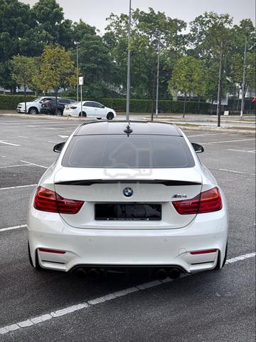 MUST SEE BMW M4! Superb Condition! - 4