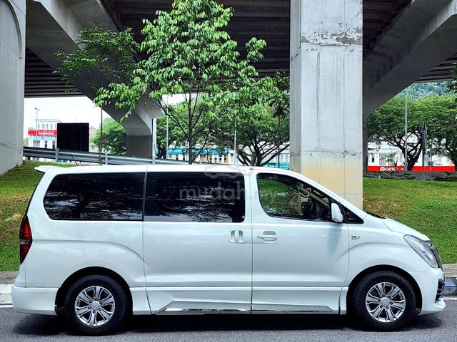 CLEAR STOCK Hyundai GRAND STAREX 2.5 ROYALE DELUXE - 3
