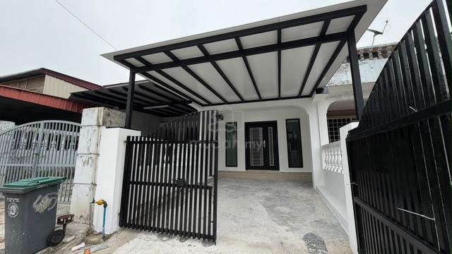 Double Storey Johor Jaya - Fully Renovated 1