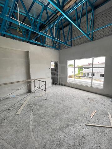 [NEW HOUSE] Dua Tingkat Shah Alam Sek29 Ruang Tamu yang Luas 3