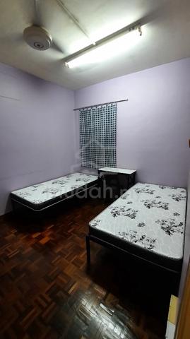 Sharing Room for Rent in Puncak Damansara Condominium @ Kayu Ara 1