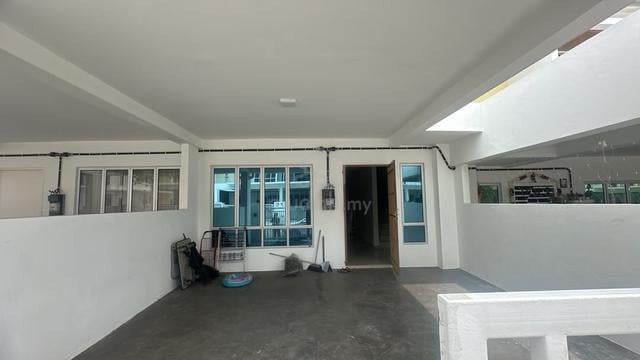 Laman Sendayan Rumah Sewa Ada Full Grill , Curtain dan Kitchen 1