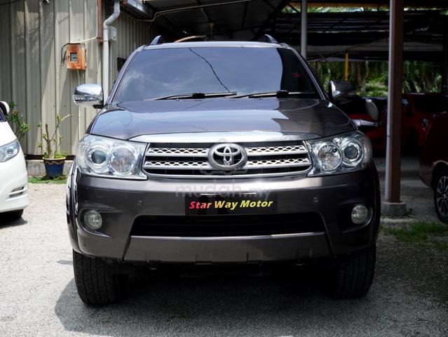 2010 Toyota FORTUNER 2.7 V FACELIFT (A) - 2