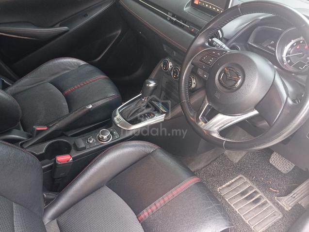 2015 Mazda 2 1.5 VR FACELIFT (A) - 4