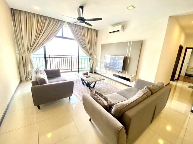 Molek Regency 1