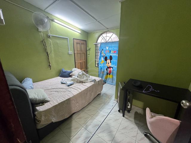Bilik sewa berhadapan Masjid An-Nur Batu 8 1