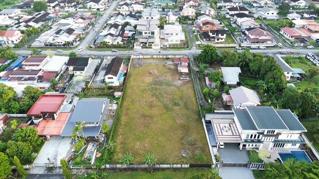 Land for Rent for Car Storage 1