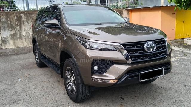 2023 Toyota Fortuner VRZ 2.4 Auto 7 Seater - 3