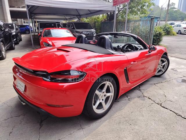 2022 Porsche 718 Boxter 2.0 Convertible 11,000km - 5