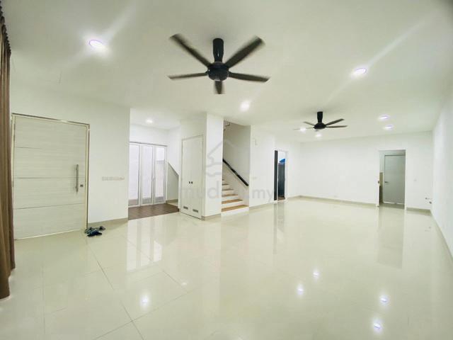 Nice Unit 3 Storey Hyperlink Terrace Duta Villa, Presint 14, Putrajaya 4