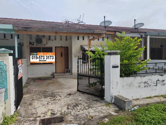 Dekat dengan pekan Teluk Intan rumah untuk di jual 1