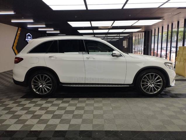 2017 🚗 Mercedes-Benz Glc 250 (A) - 3