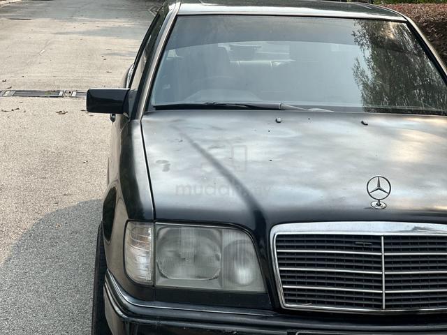 1993 Mercedes Benz 200E 2.0Auto - 4