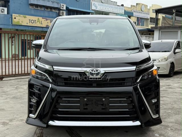 RECON 2022 Toyota VOXY ZS KIRAMEKI 3 31k KM NEGO - 2