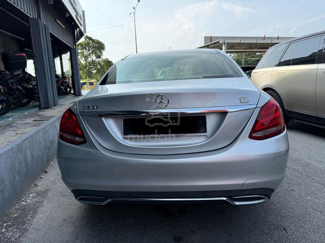 2014 Mercedes Benz C200 Avantgarde 2.0 Boleh Loan - 4