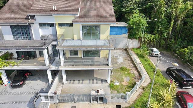 3 Storey Semi D, Mahtowa Hills, Bandar Mahkota Cheras 1