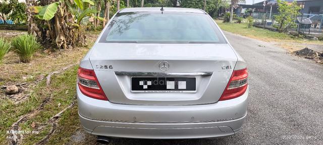 2011 Mercedes Benz C250 CGI BlueEFCY - 2