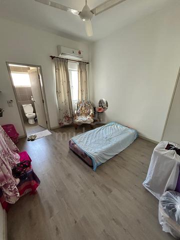 Guarded Taman Small Room for Rent 1
