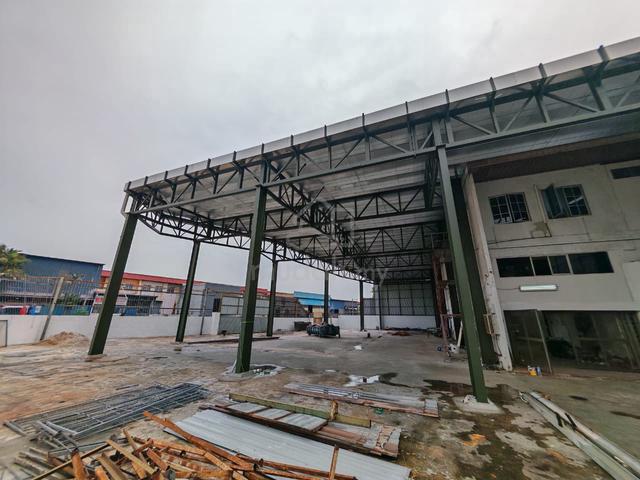 Corner Big Land Factory, Land Size 12,140 Sqft @ Taman Mount Austin 1