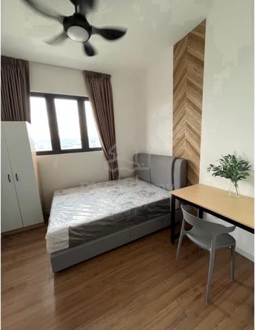 Room for Rent: Free MRT Shuttle and Metro Lake Access at M Luna Kepong 1