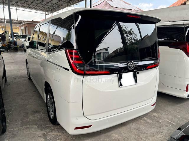 2022 Toyota NOAH 2.0 X (A) - 3