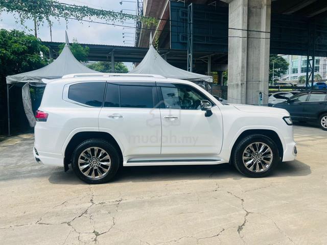 2023 Toyota LANDCRUISER 3.5 ZX Petrol Full Spec 5A - 3