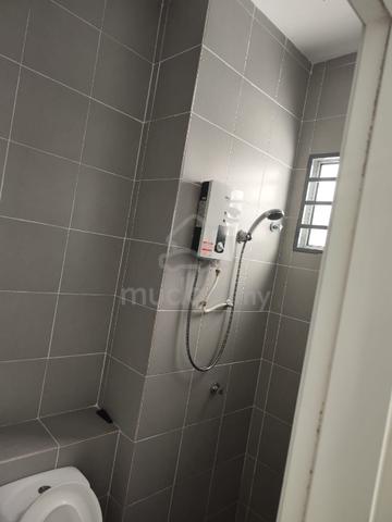 Residensi Adelia 4