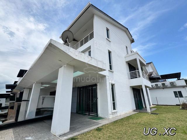 Asura Homes 2.5 Storey Corner House for Sale at Bukit Tinggi 2 Klang 1