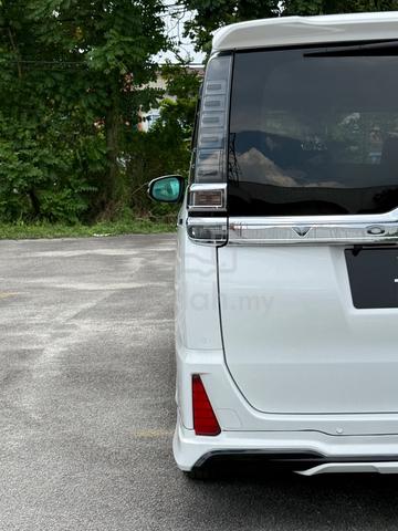 2021 Toyota VOXY 2.0 ZS KIRAMEKI III (A) - 4
