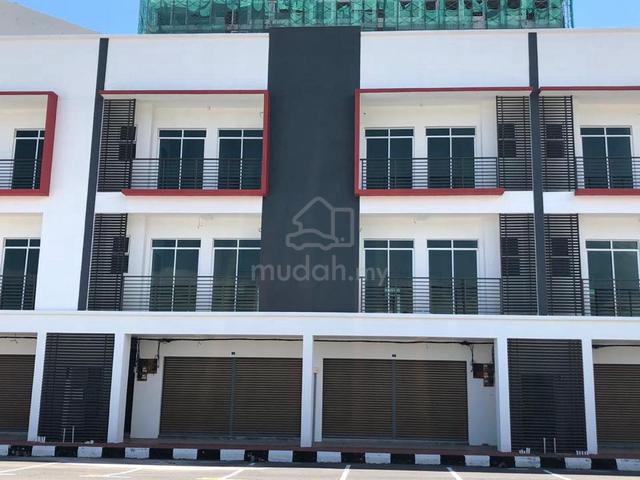 Ground Shop Lot  Taman Kampar – Facing Main Road & Dual Entrance 1