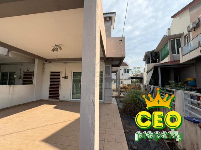 2 storey terrace intermediate Corner with extra side land near Lotus 1