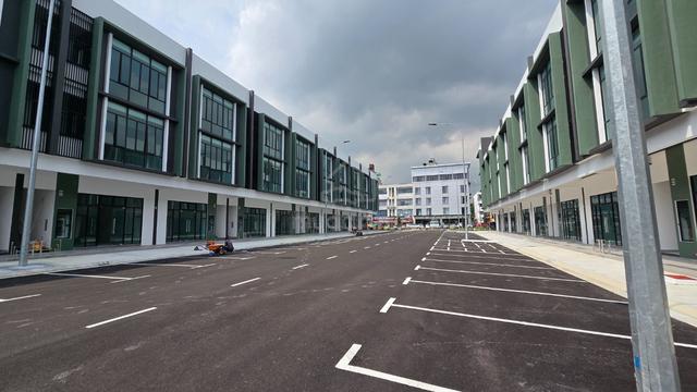 3 Storey | Permas Avenue New shop | Ccc completed | Permas jaya 1