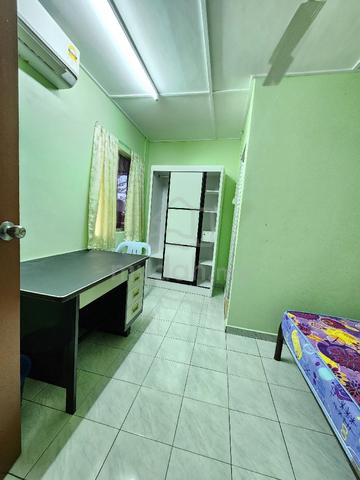 *Room for Rent* with attached bathroom. Fully furnished with aircond 1