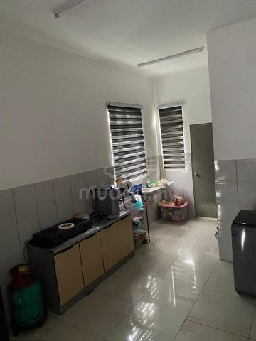Aircond Bilik Sewa Perempuan Tanpa Deposit KLIA Sepang 1