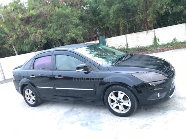 Ford FOCUS 2.0 GHIA FACELIFT(A)LEATHER SEAT/LUXURY - 2