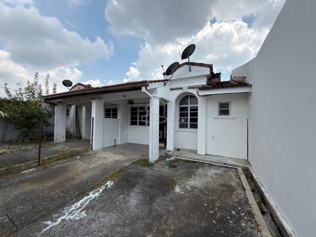 PRICE DROP@Taman Pasir Putih Below Bank Value!!! 1