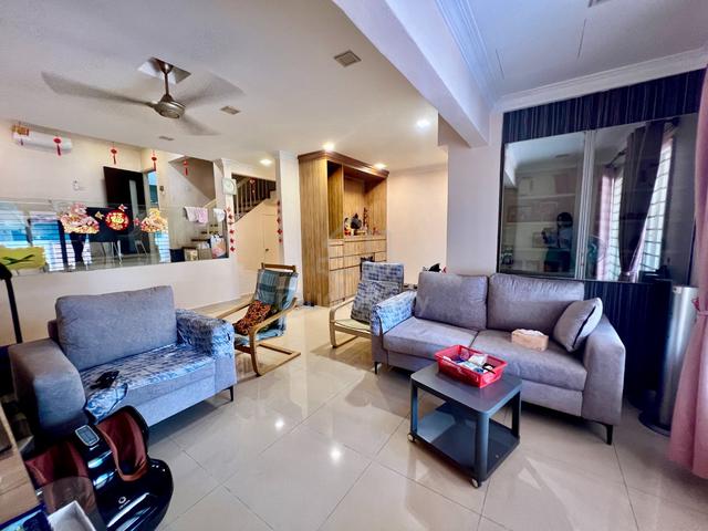 2 Storey Terrace House @ Taman Seputeh (5 min walk to Mid Valley) 1