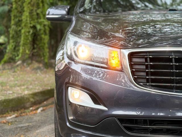 Kia GRAND CARNIVAL 2.2 CRDi/F.S.R by KIA/USE IN KL - 2
