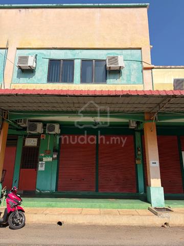 Rumah Kedai 2 Tingkat Taman Sri Jenaris, Tikam Batu 1