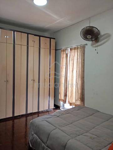 Furnished Middle Bedroom for Rent in Pantai Hillpark Phase 2 2